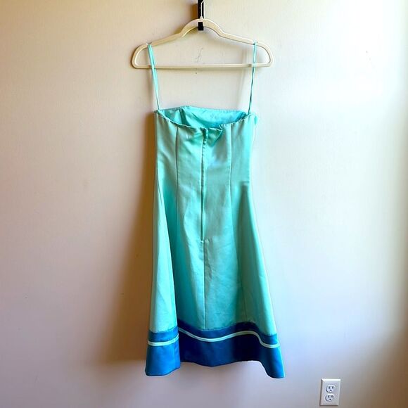 MCM 1950s Style Strapless Blue Knee-Length Dress with Satin Finish Small - Picture 4 of 5